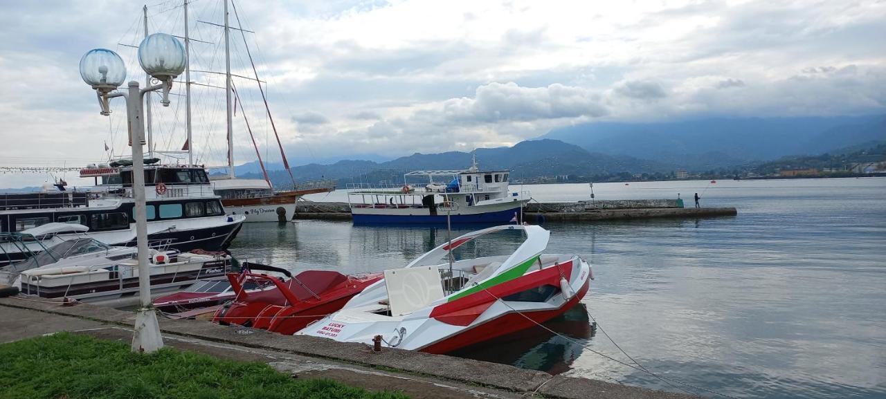 Old Batumi Mare Lägenhet Exteriör bild